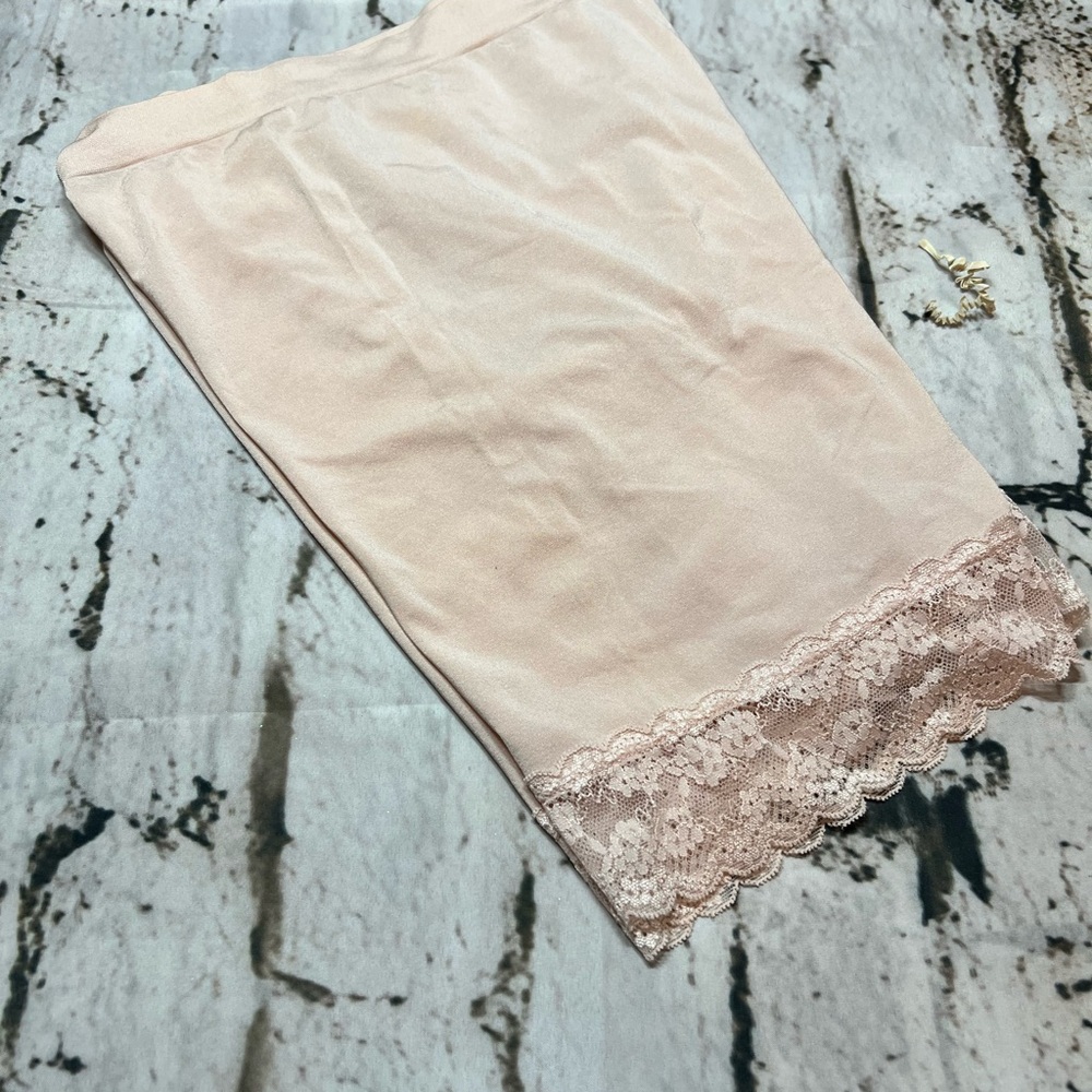Breezies pink Cream Comfort long‎ lace panty NWOT
